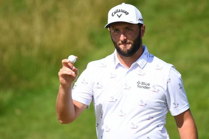 Jon Rahm became the third defending champion to hold the co-lead after 18 holes this season on the PGA Tour. At 8-under, Rahm is tied with Rory McIlroy and Sam Burns at the BMW Championship. Photo: WSJ